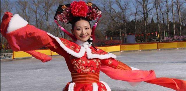 甄嬛传：谁观察到了？安陵容跳冰嬉舞时，果郡王在看哪？令人心酸