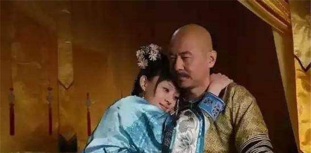 甄嬛传：谁观察到了？安陵容跳冰嬉舞时，果郡王在看哪？令人心酸